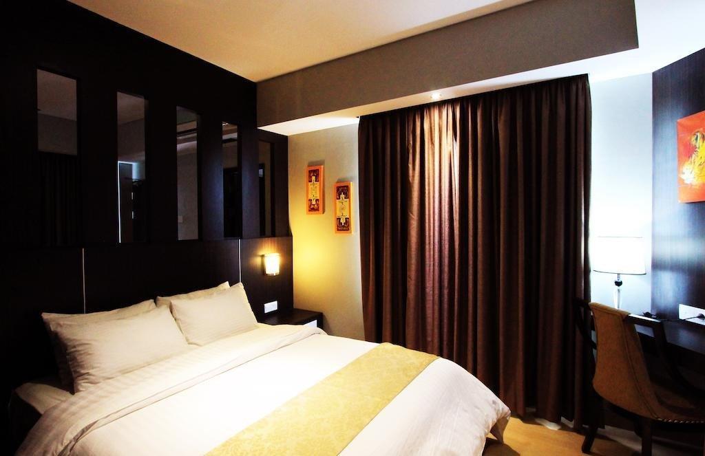 Grand Hatika Hotel Tanjung Pandan Ngoại thất bức ảnh