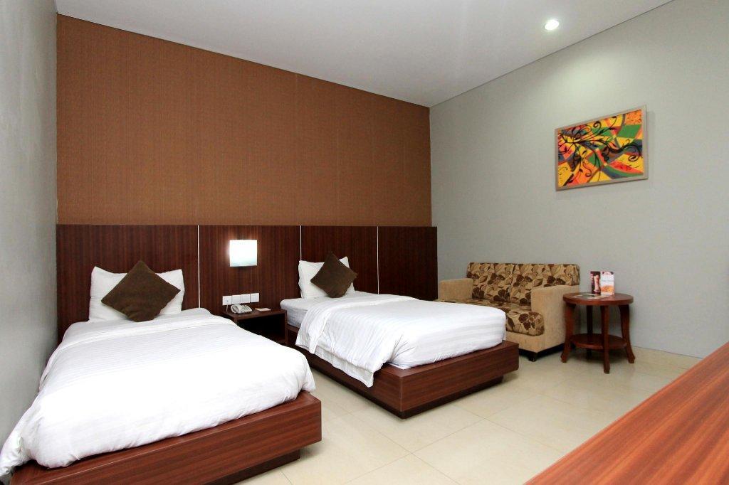 Grand Hatika Hotel Tanjung Pandan Ngoại thất bức ảnh