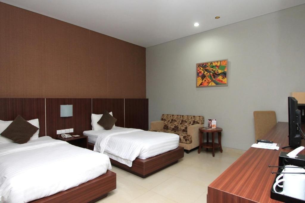 Grand Hatika Hotel Tanjung Pandan Ngoại thất bức ảnh
