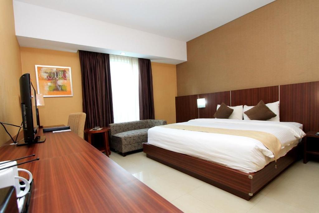 Grand Hatika Hotel Tanjung Pandan Ngoại thất bức ảnh
