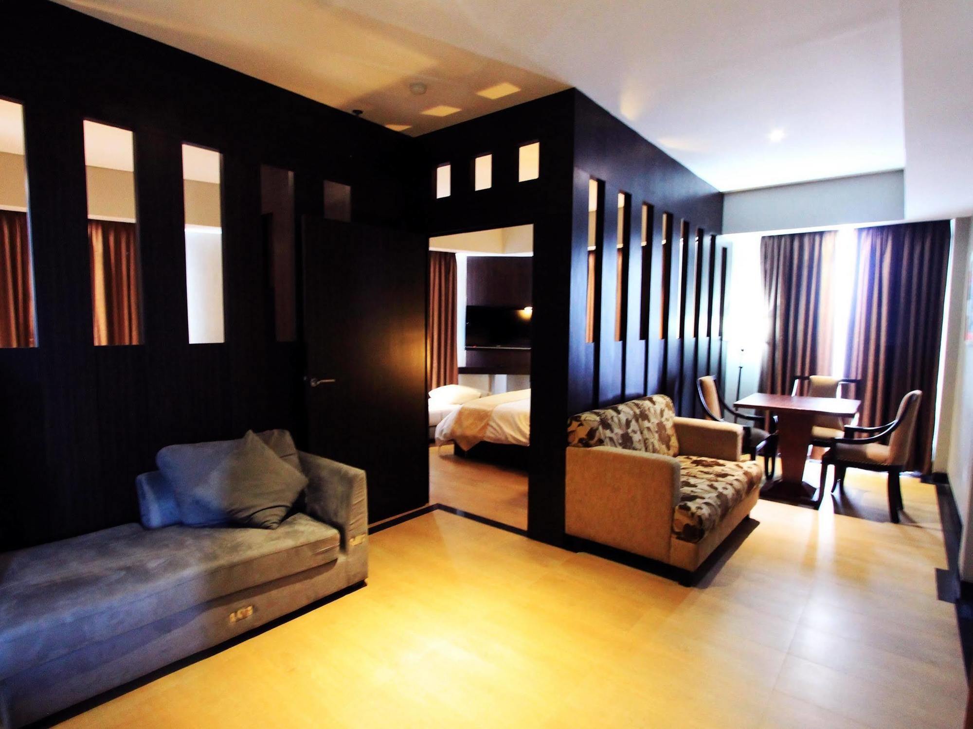 Grand Hatika Hotel Tanjung Pandan Ngoại thất bức ảnh