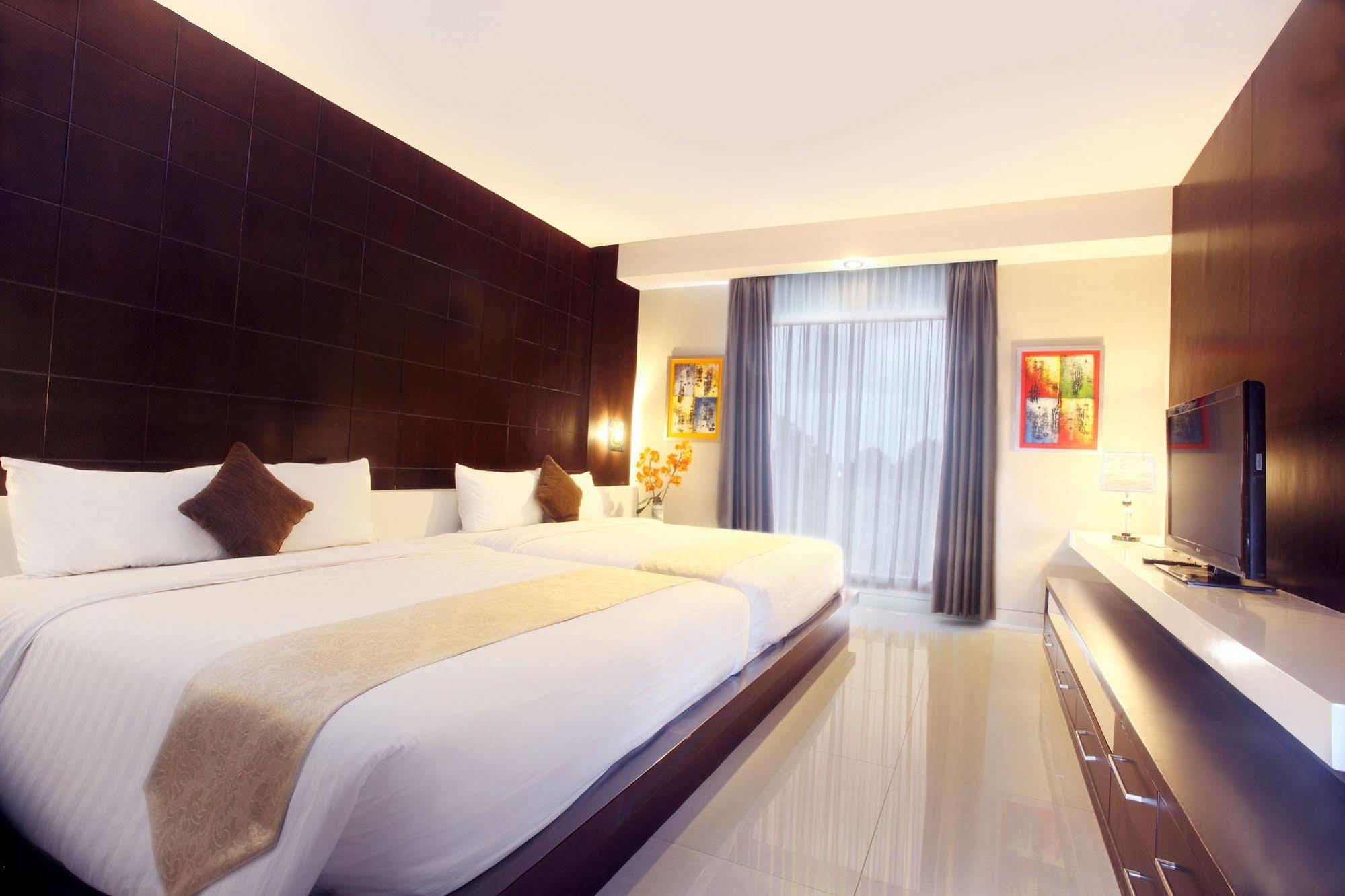 Grand Hatika Hotel Tanjung Pandan Ngoại thất bức ảnh