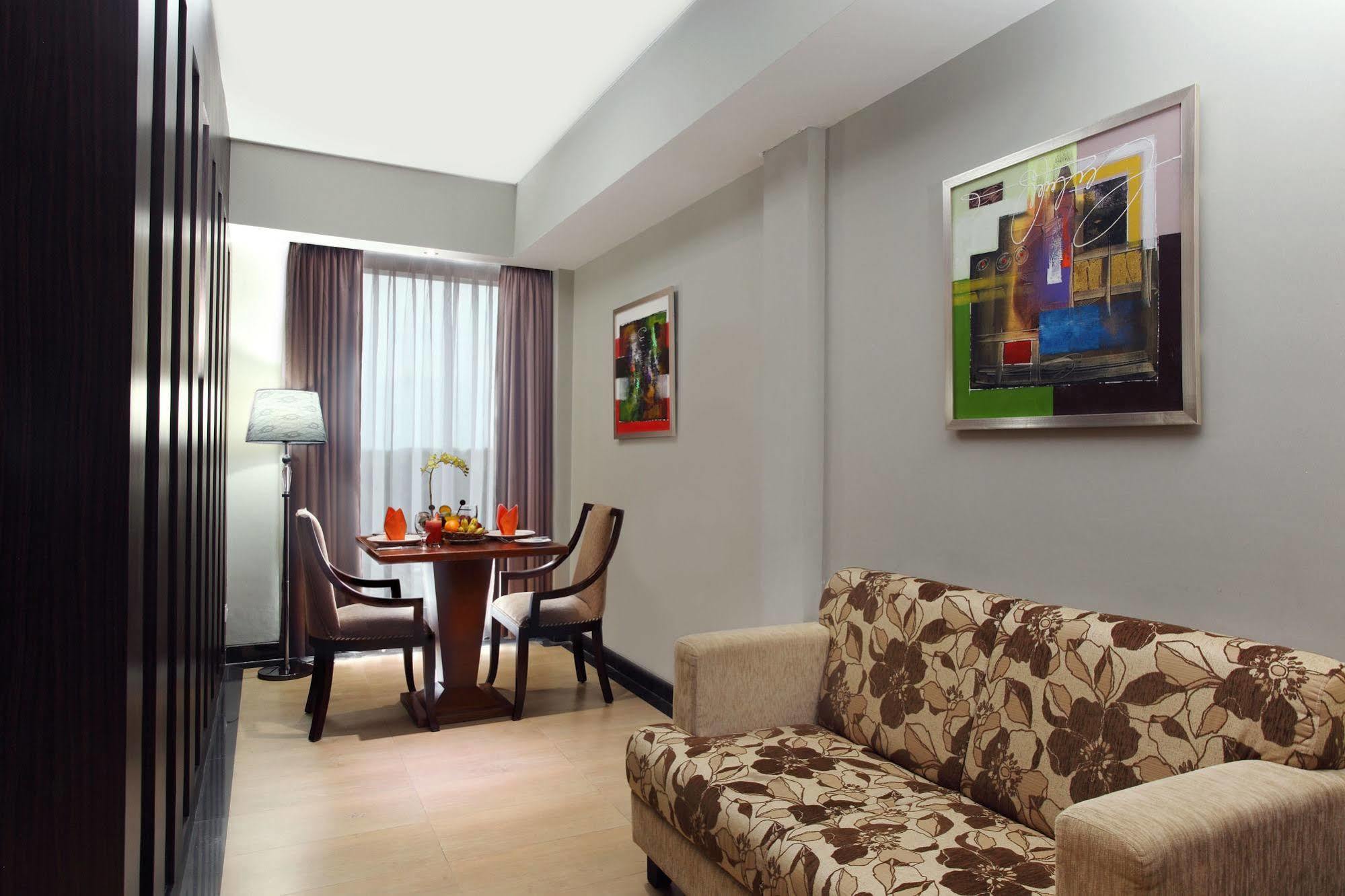 Grand Hatika Hotel Tanjung Pandan Ngoại thất bức ảnh