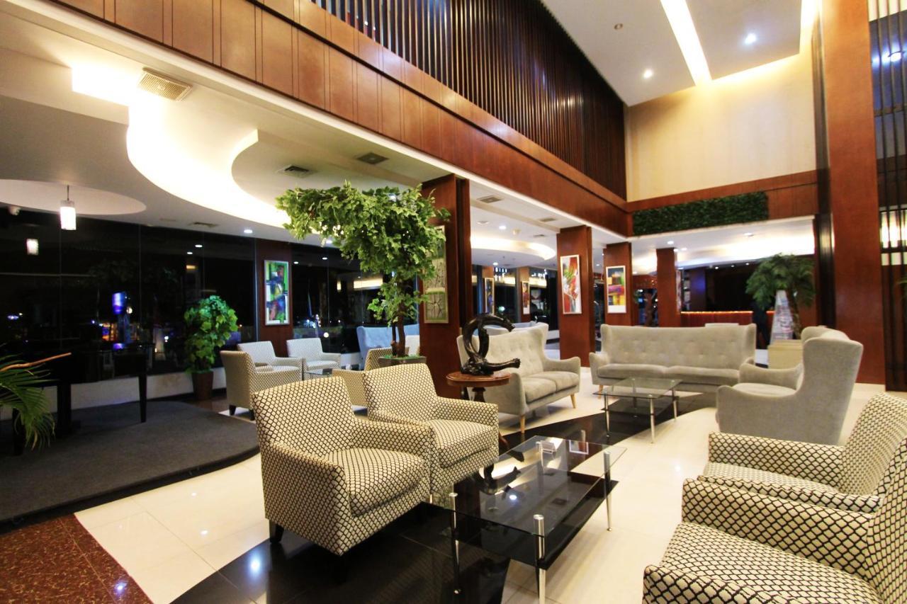 Grand Hatika Hotel Tanjung Pandan Ngoại thất bức ảnh