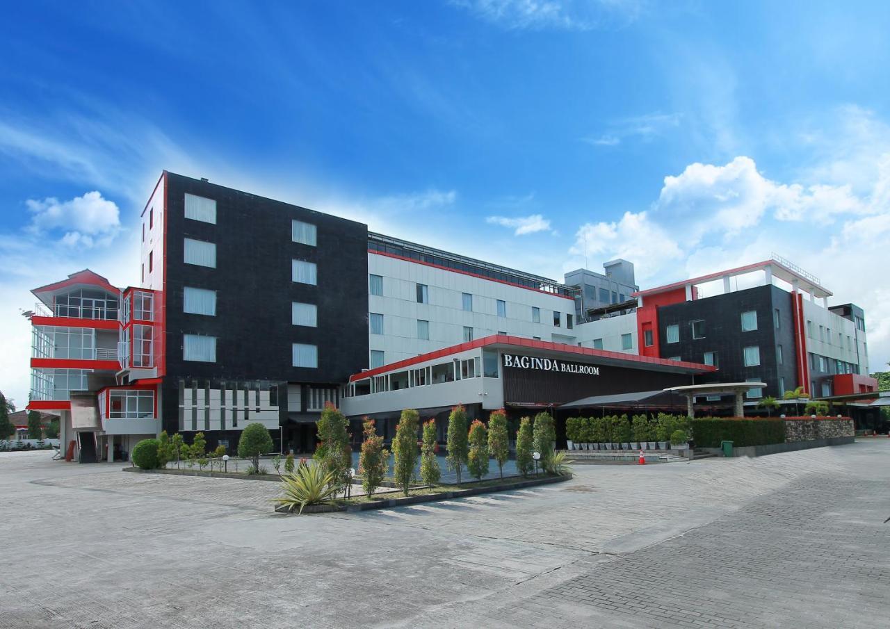 Grand Hatika Hotel Tanjung Pandan Ngoại thất bức ảnh