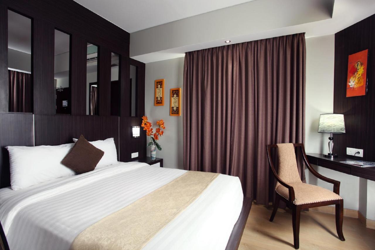 Grand Hatika Hotel Tanjung Pandan Ngoại thất bức ảnh